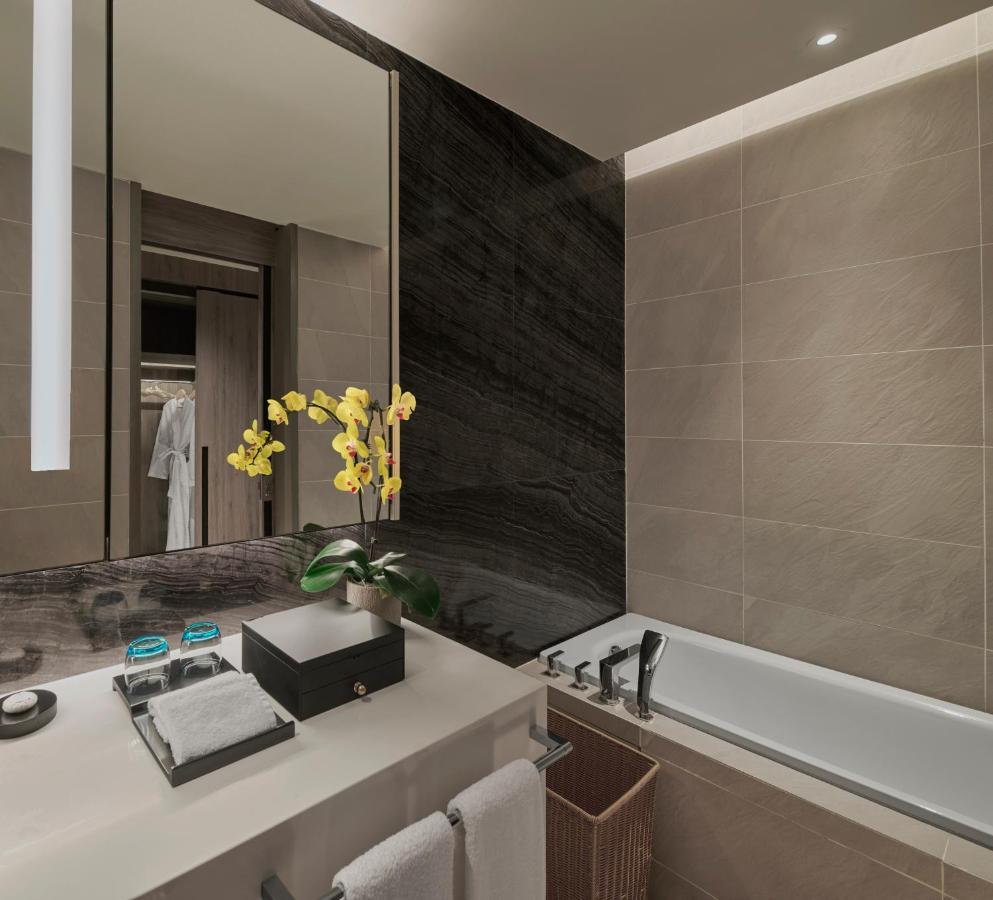 Pan Pacific Serviced Suites Kuala Lumpur Ngoại thất bức ảnh Bathroom